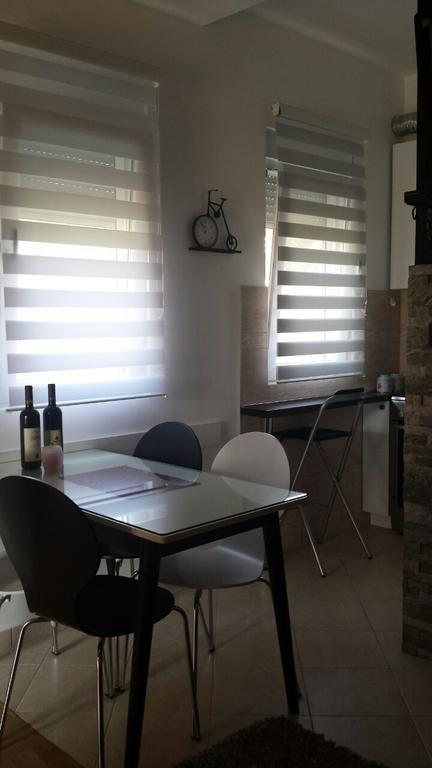 Apartment Fini Teodo Esterno foto