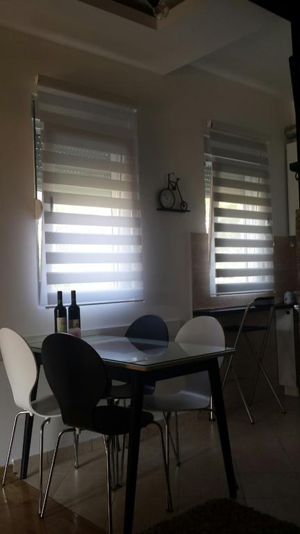 Apartment Fini Teodo Esterno foto